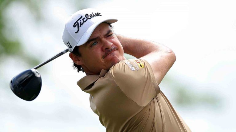 PGA Tour pro is 59 feet from hole. He finishes eight shots later PGA Tour pro is 59 feet from hole. He finishes eight shots later