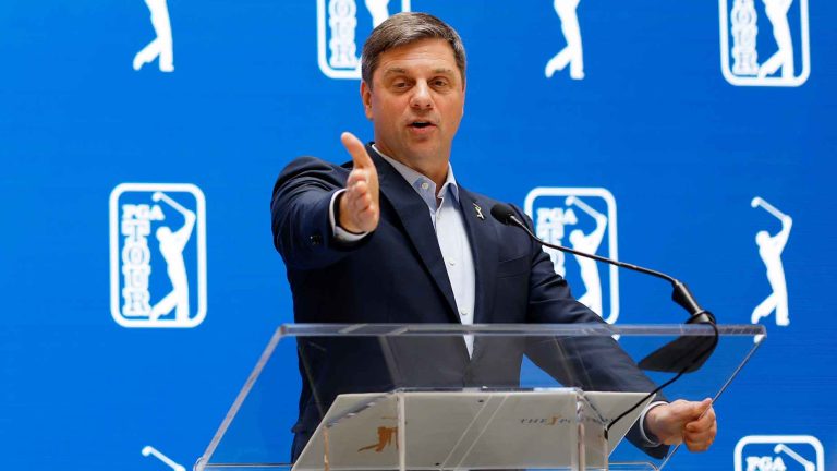 The latest PGA Tour-NFL theft is an old-school strategy