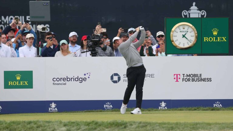 Rory McIlroy starts Round 1