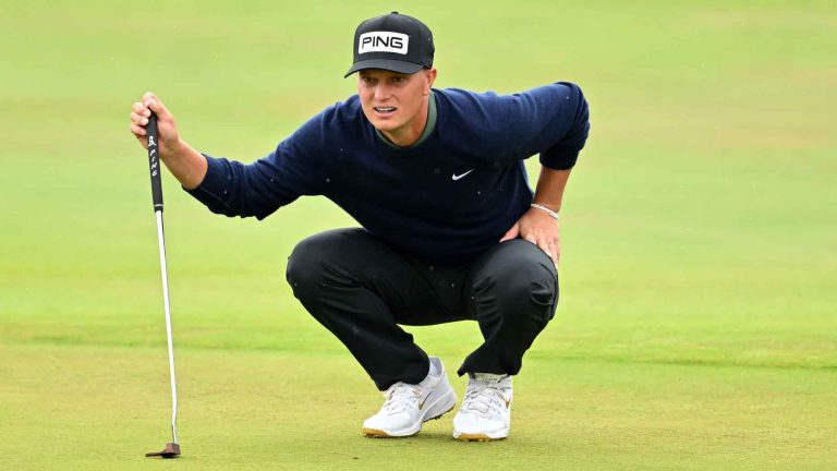 Tour winner literally boiled his putter to get hot for ISCO title defense